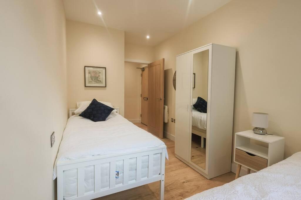 Ocean - 2 Bed Flat Sleeps 6 With Gym Access Appartamento Southampton Esterno foto