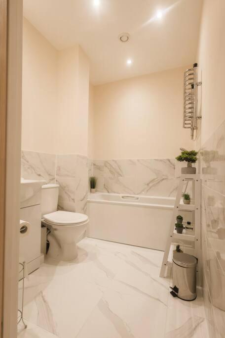 Ocean - 2 Bed Flat Sleeps 6 With Gym Access Appartamento Southampton Esterno foto